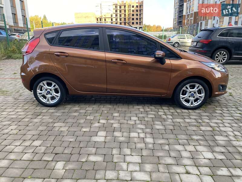 Хетчбек Ford Fiesta 2015 в Рівному фото 3 Хетчбек Ford Fiesta 2015 в Рівному
