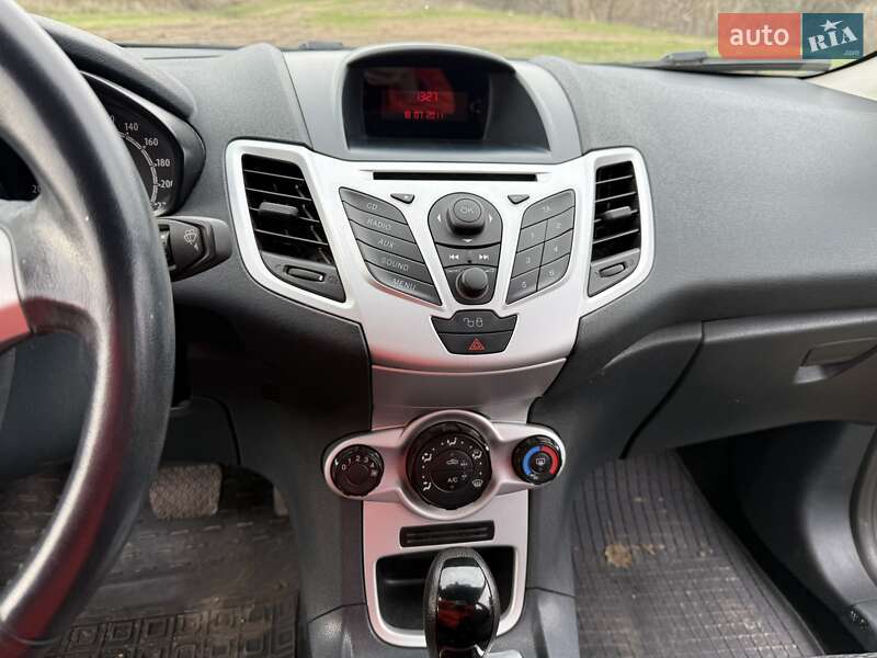 Хетчбек Ford Fiesta 2011 в Запоріжжі фото 9 Хетчбек Ford Fiesta 2011 в Запоріжжі