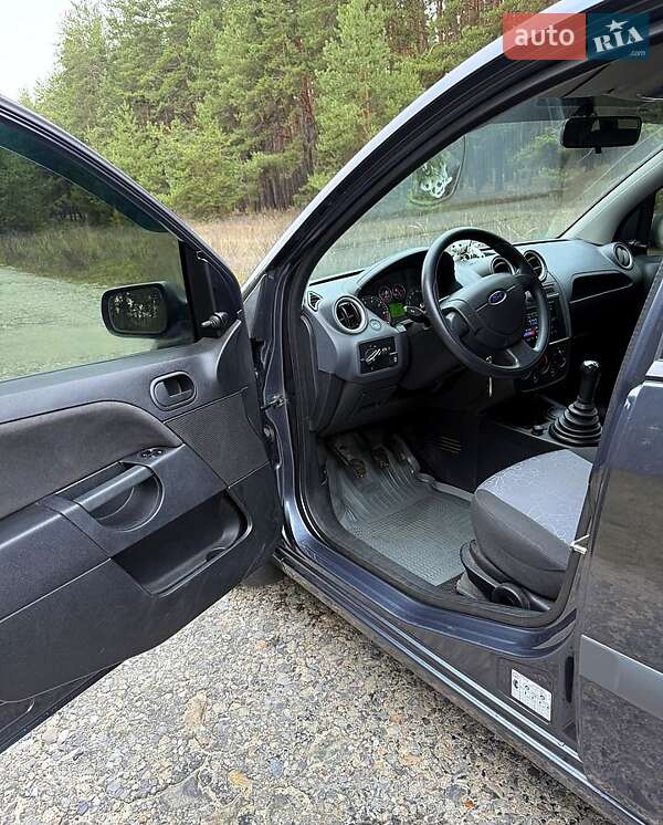 Хэтчбек Ford Fiesta 2008 в Ахтырке