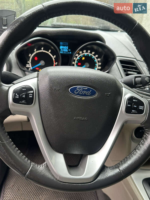Седан Ford Fiesta 2013 в Львові фото 9 Седан Ford Fiesta 2013 в Львові