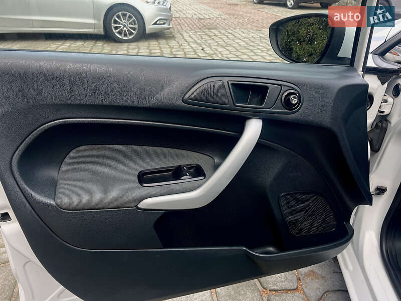 Хетчбек Ford Fiesta 2011 в Білій Церкві