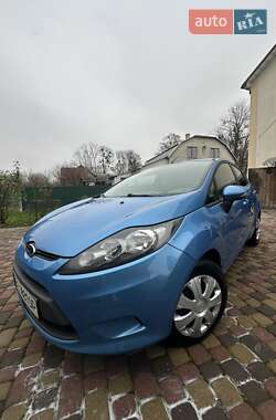 Хэтчбек Ford Fiesta 2010 в Радехове