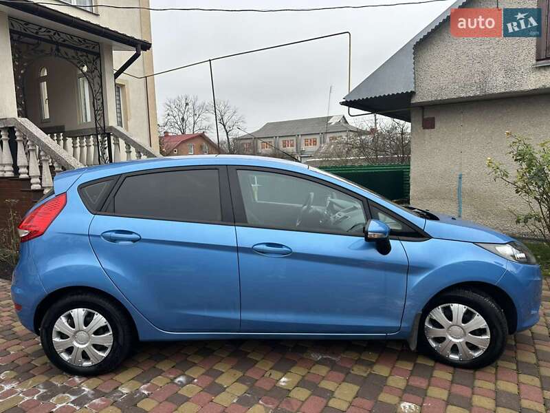 Хетчбек Ford Fiesta 2010 в Радехові