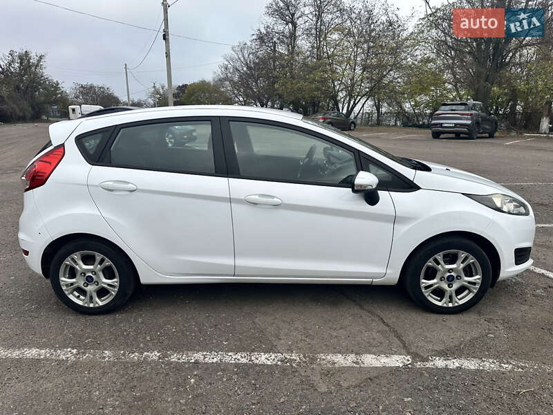 Хетчбек Ford Fiesta 2014 в Одесі