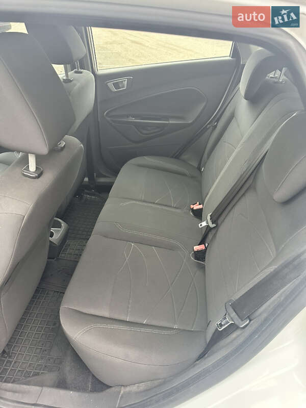 Хетчбек Ford Fiesta 2014 в Одесі