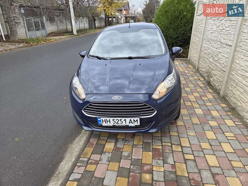 Хэтчбек Ford Fiesta 2015 в Одессе фото 3 Хэтчбек Ford Fiesta 2015 в Одессе