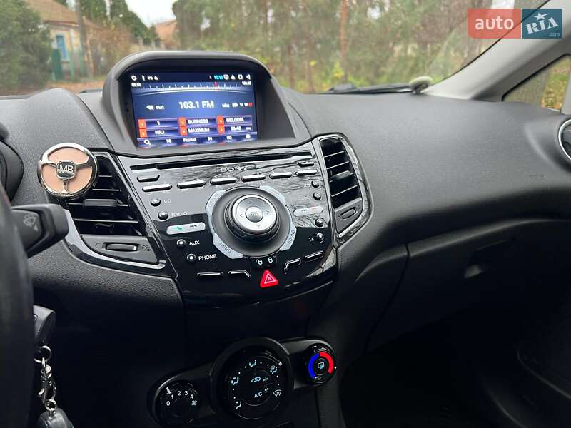 Хетчбек Ford Fiesta 2013 в Києві