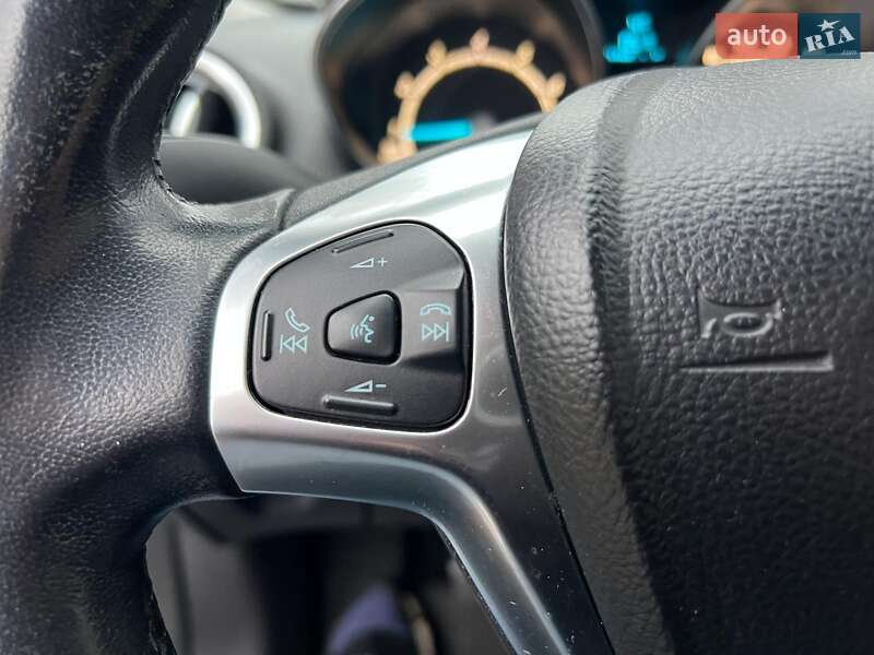 Хетчбек Ford Fiesta 2013 в Києві