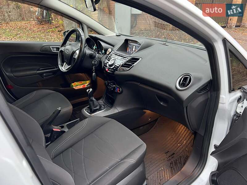 Хетчбек Ford Fiesta 2013 в Києві