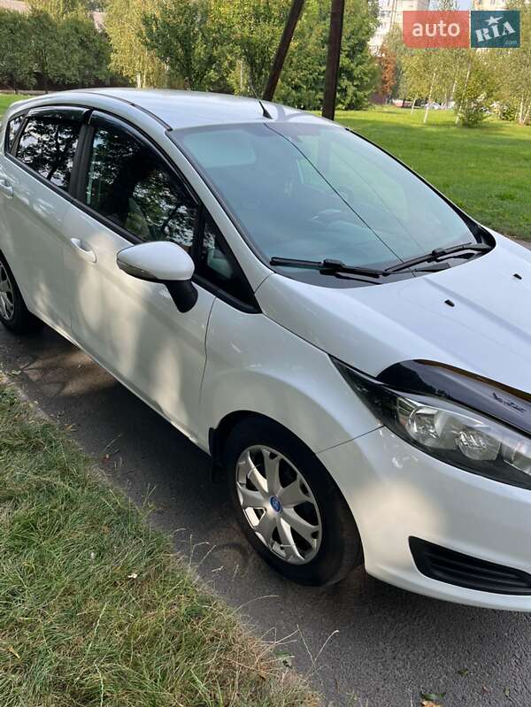 Хэтчбек Ford Fiesta 2013 в Звягеле