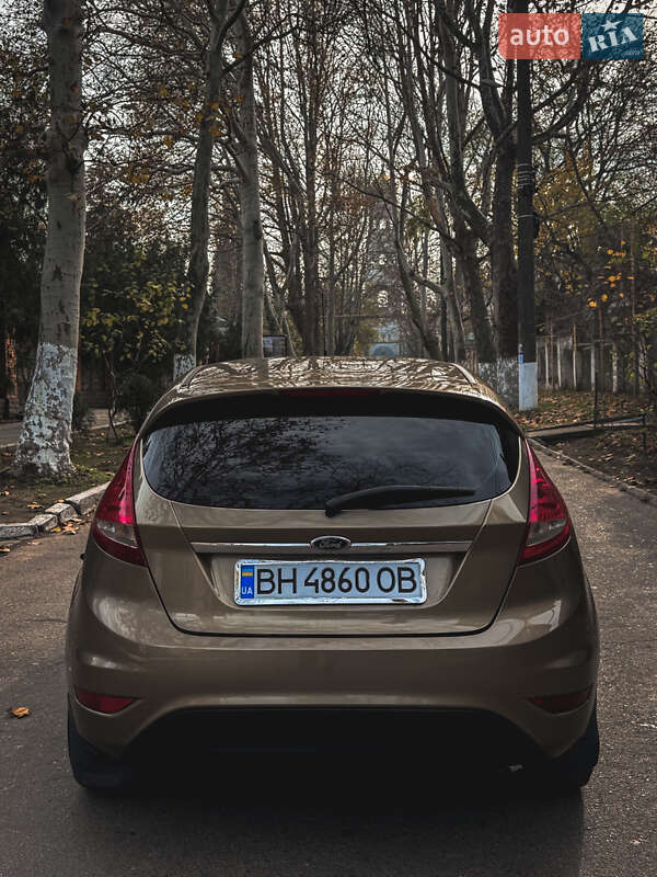 Хэтчбек Ford Fiesta 2012 в Одессе