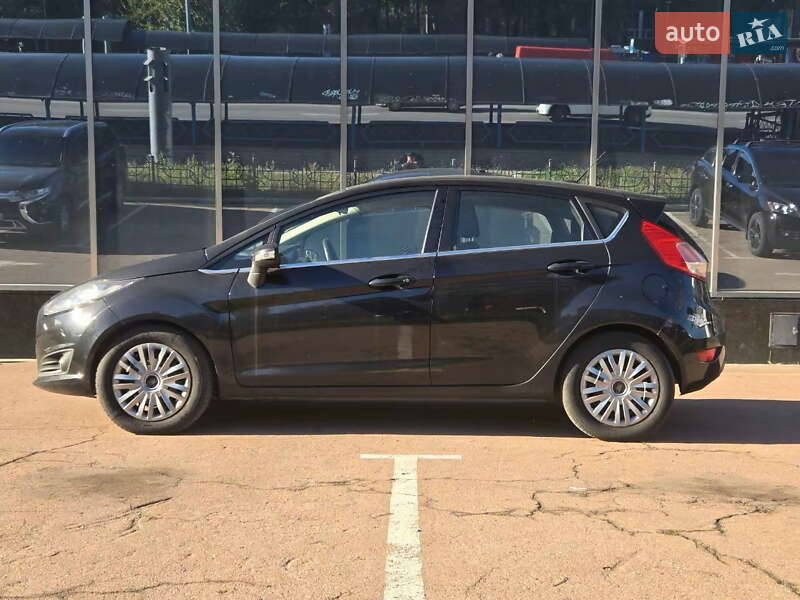 Хетчбек Ford Fiesta 2014 в Києві