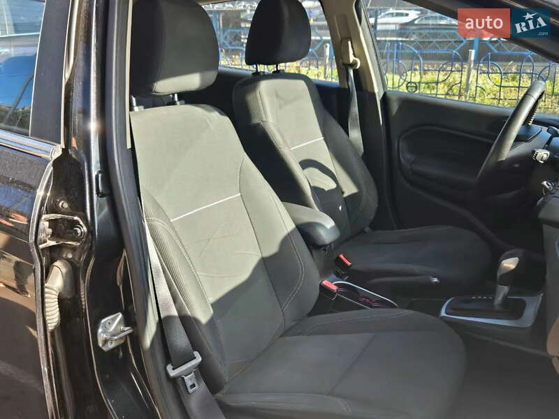 Хетчбек Ford Fiesta 2014 в Києві