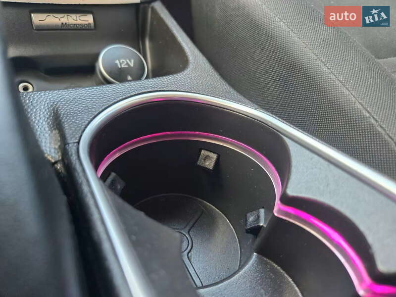 Хетчбек Ford Fiesta 2014 в Києві