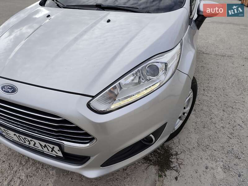 Хэтчбек Ford Fiesta 2015 в Никополе