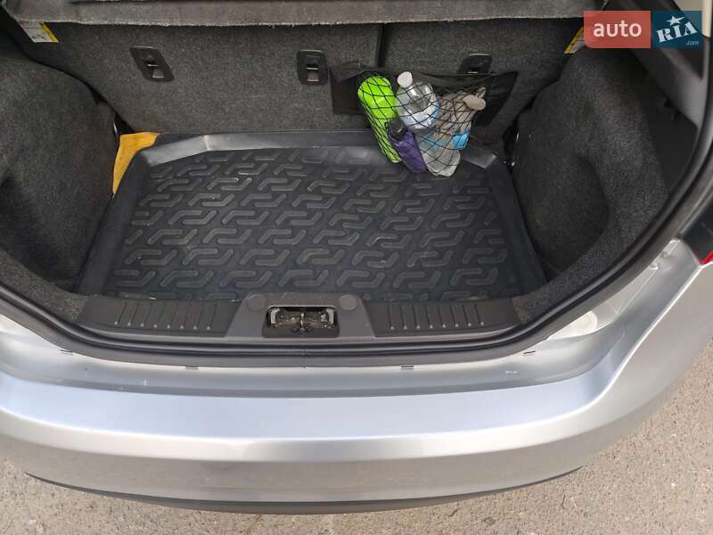 Хэтчбек Ford Fiesta 2015 в Никополе