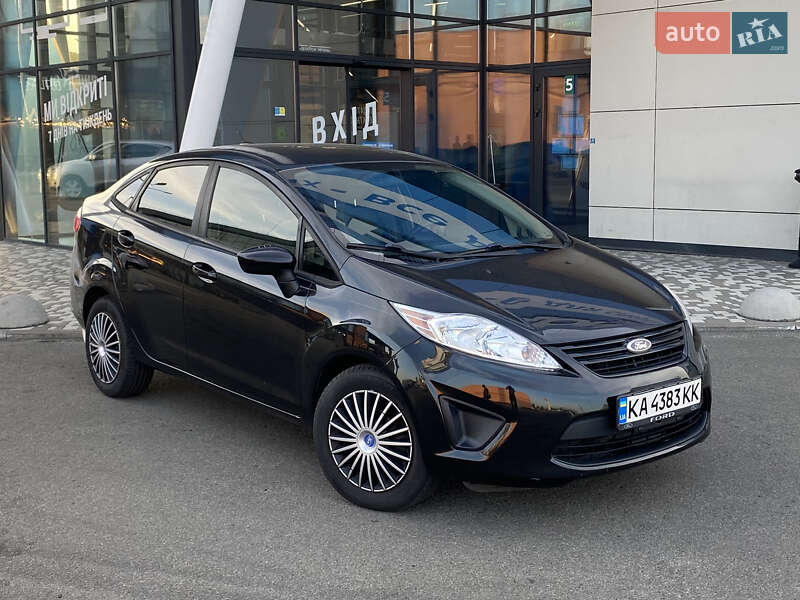 Седан Ford Fiesta 2013 в Києві фото 8 Седан Ford Fiesta 2013 в Києві
