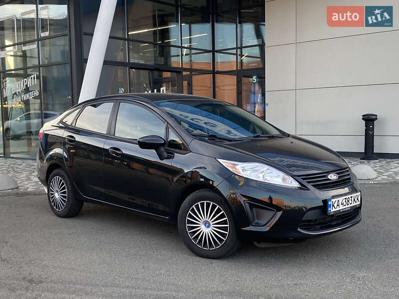 Седан Ford Fiesta 2013 в Києві фото 10 Седан Ford Fiesta 2013 в Києві
