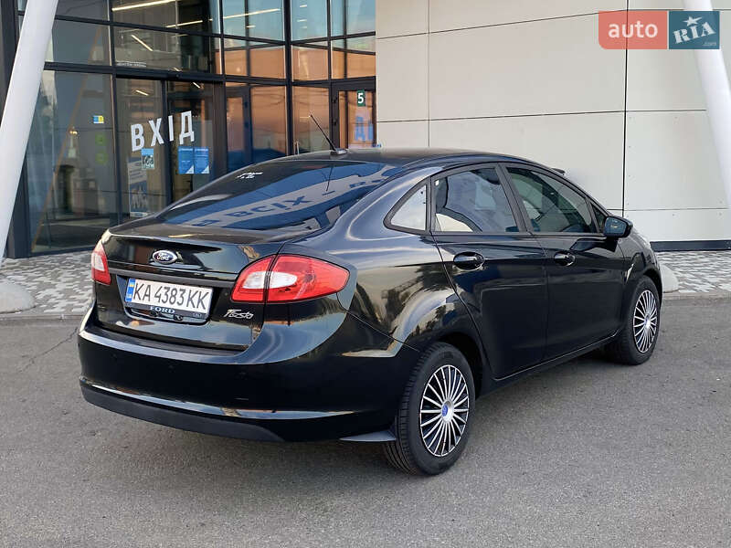 Седан Ford Fiesta 2013 в Києві фото 12 Седан Ford Fiesta 2013 в Києві