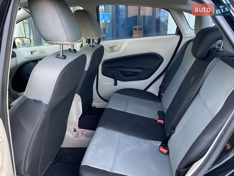 Седан Ford Fiesta 2013 в Києві фото 25 Седан Ford Fiesta 2013 в Києві