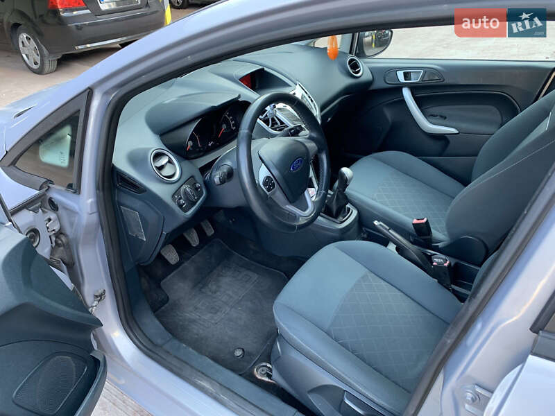 Хетчбек Ford Fiesta 2011 в Шепетівці