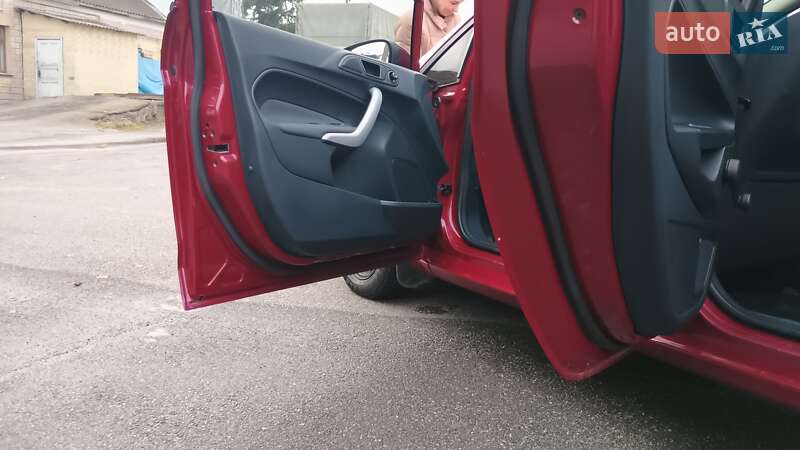 Хетчбек Ford Fiesta 2012 в Вінниці фото 40 Хетчбек Ford Fiesta 2012 в Вінниці