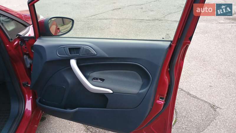 Хетчбек Ford Fiesta 2012 в Вінниці фото 45 Хетчбек Ford Fiesta 2012 в Вінниці