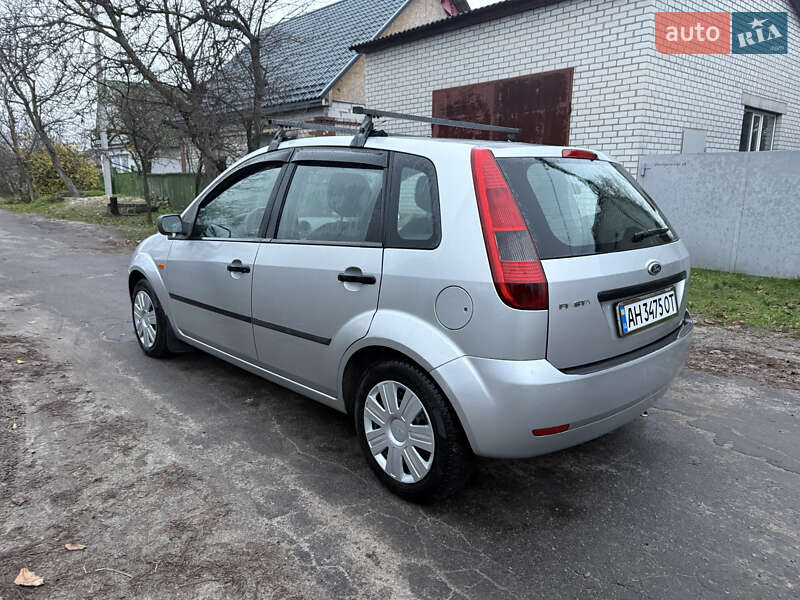 Хетчбек Ford Fiesta 2005 в Кременчуці