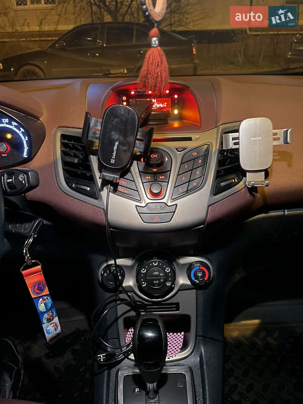 Хетчбек Ford Fiesta 2011 в Києві