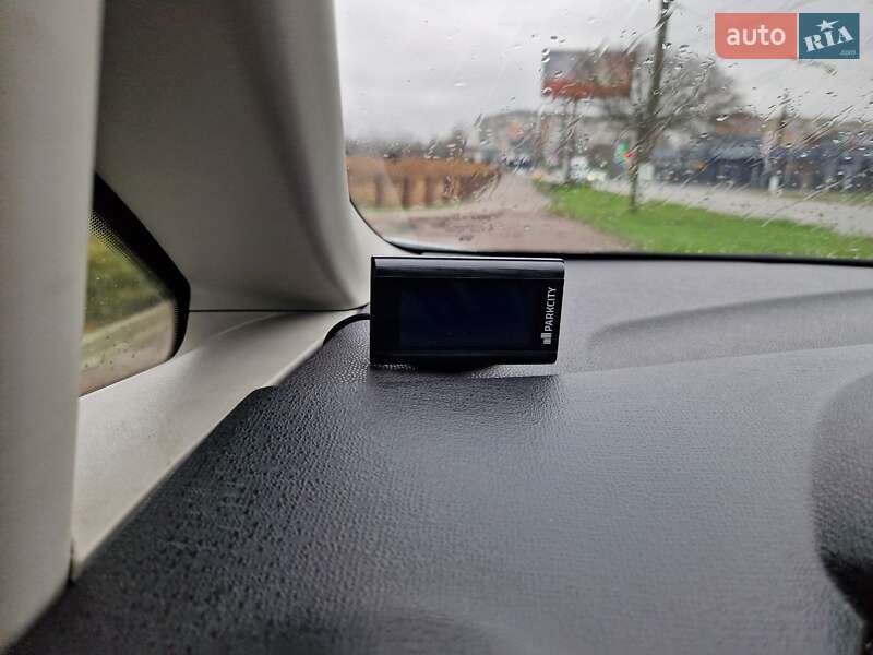 Хетчбек Ford Fiesta 2013 в Кропивницькому фото 12 Хетчбек Ford Fiesta 2013 в Кропивницькому