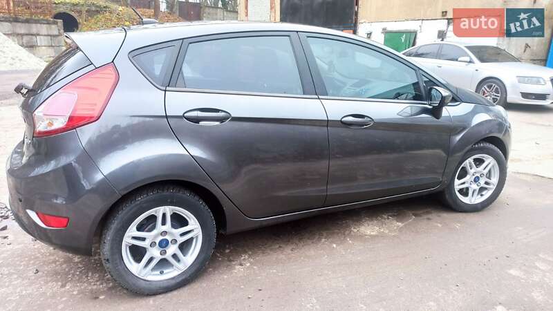 Хетчбек Ford Fiesta 2017 в Львові