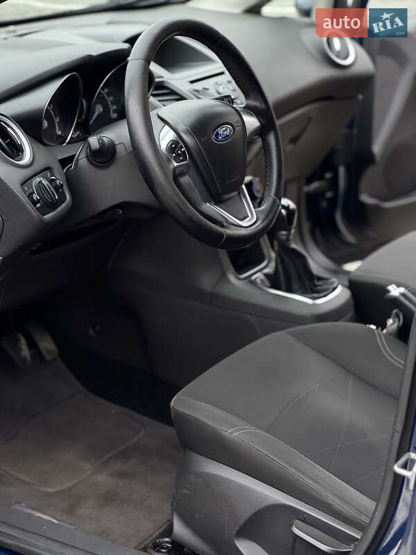 Хэтчбек Ford Fiesta 2015 в Днепре фото 15 Хэтчбек Ford Fiesta 2015 в Днепре