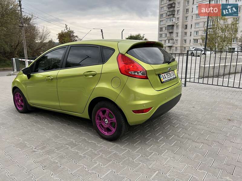 Хетчбек Ford Fiesta 2011 в Фастові