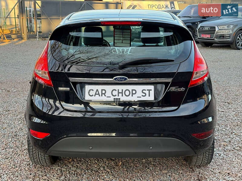 Хэтчбек Ford Fiesta 2012 в Стрые