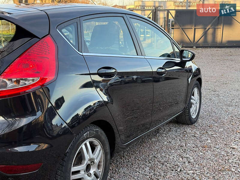 Хэтчбек Ford Fiesta 2012 в Стрые