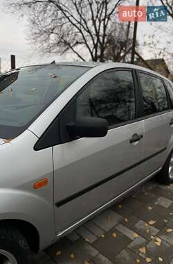Хэтчбек Ford Fiesta 2003 в Здолбунове