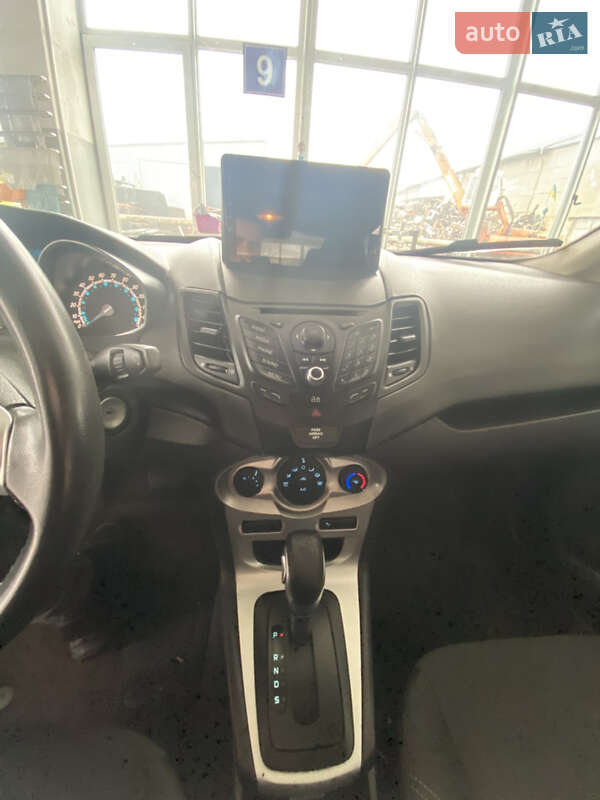 Седан Ford Fiesta 2013 в Николаеве