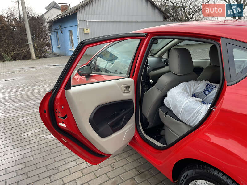 Хэтчбек Ford Fiesta 2012 в Полтаве
