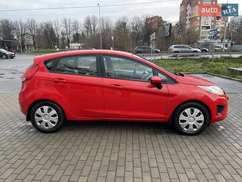 Хэтчбек Ford Fiesta 2012 в Полтаве