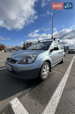 Хэтчбек Ford Fiesta 2006 в Киеве