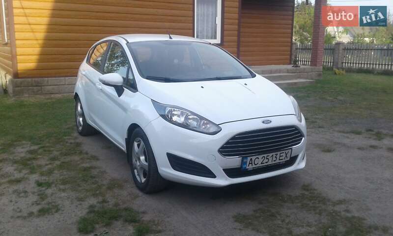 Хэтчбек Ford Fiesta 2013 в Маневичах