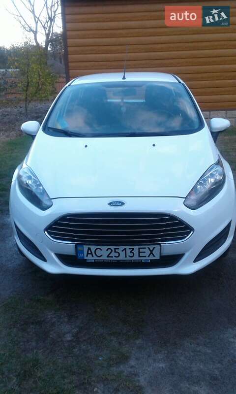 Хэтчбек Ford Fiesta 2013 в Маневичах