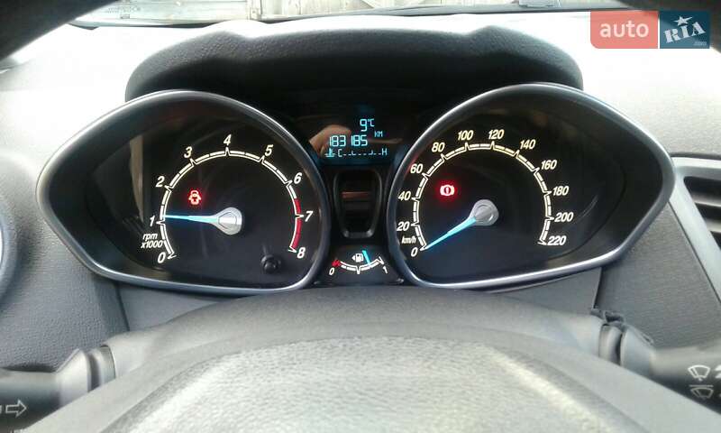 Хэтчбек Ford Fiesta 2013 в Маневичах