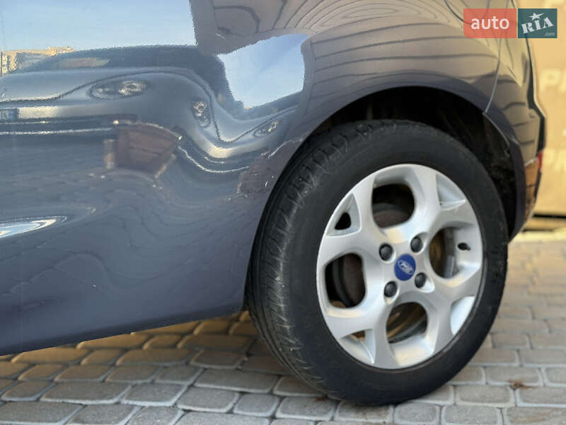 Хэтчбек Ford Fiesta 2011 в Виннице