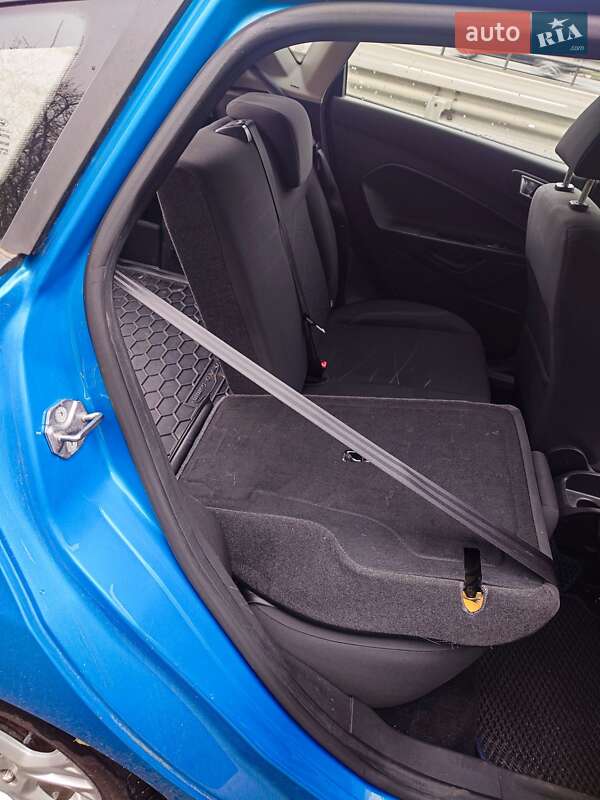 Хетчбек Ford Fiesta 2016 в Києві