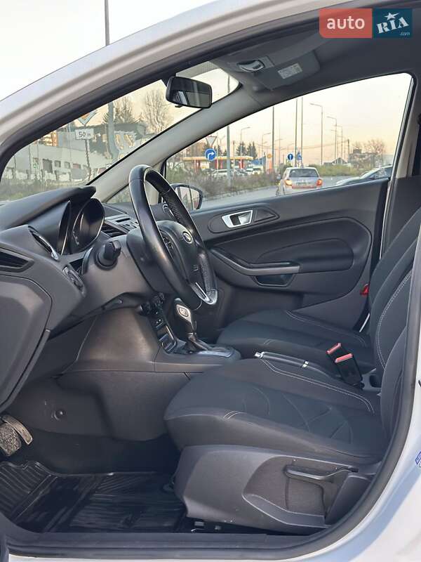 Хетчбек Ford Fiesta 2017 в Тернополі