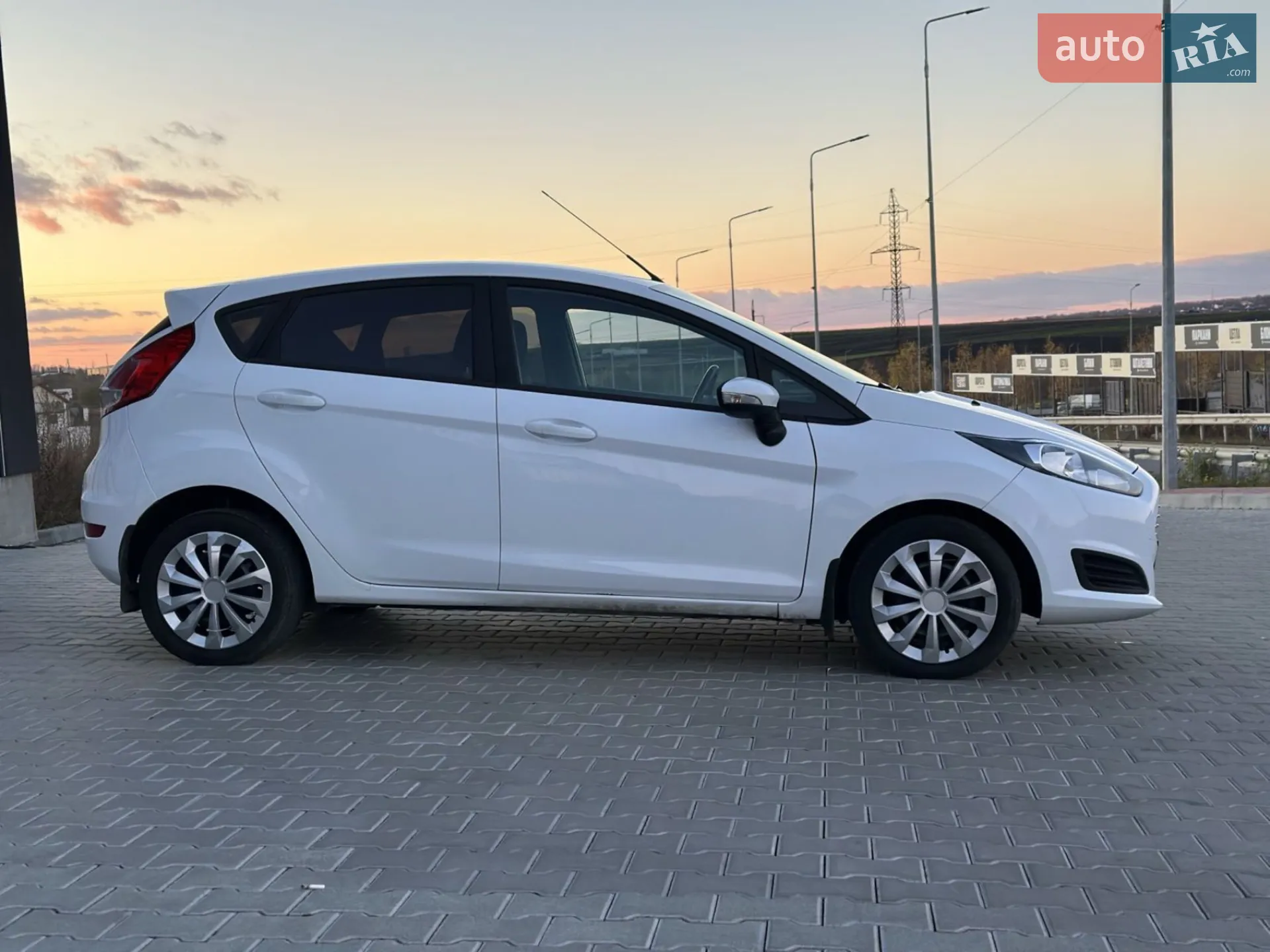 2017 Ford Fiesta - мініатюра 13