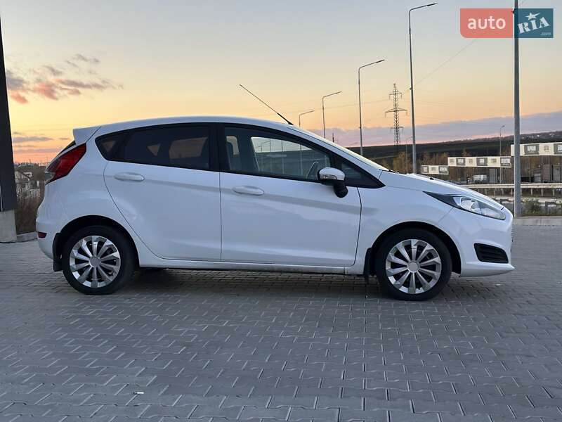 Хетчбек Ford Fiesta 2017 в Тернополі