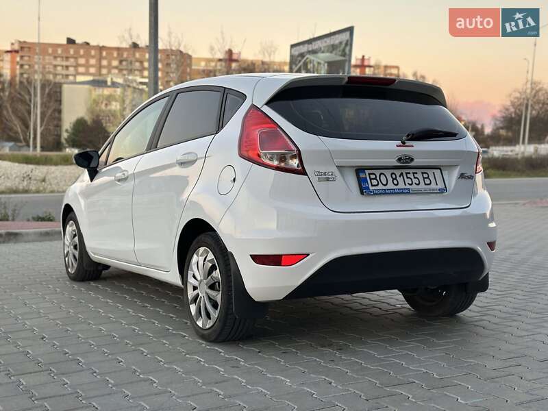 Хетчбек Ford Fiesta 2017 в Тернополі