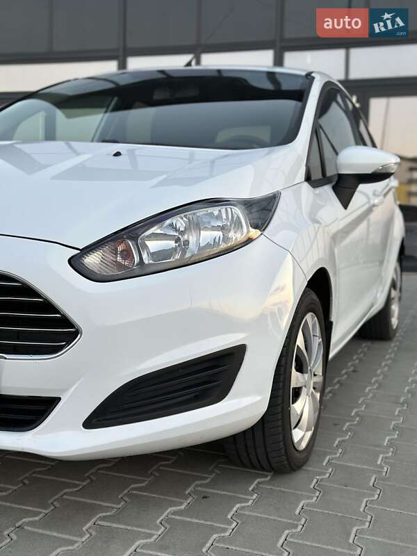 Хетчбек Ford Fiesta 2017 в Тернополі